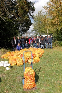 Obsternte-2018-1 Stolz auf die Apfelernte.