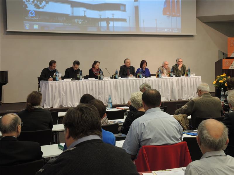 Die Teilnehmer der Podiumsdiskussion.