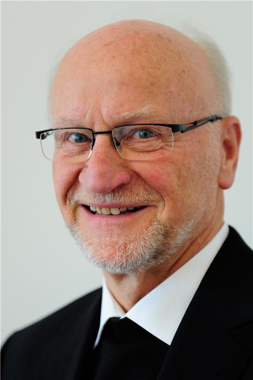 Domkapitular Prälat Peter C. Manz