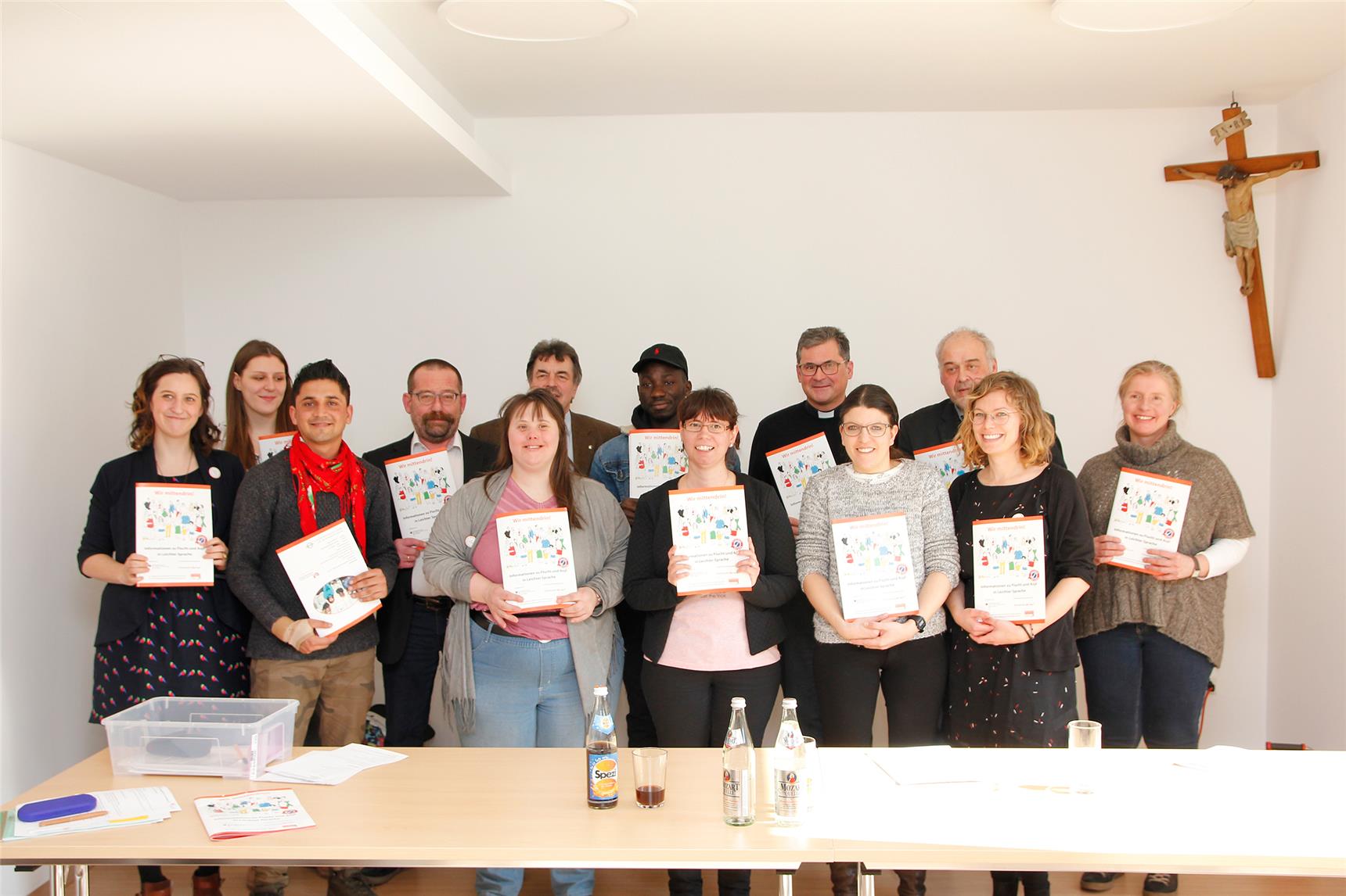 Vorstellung der Broschüre 'Wir mittendrin!' in Augsburg