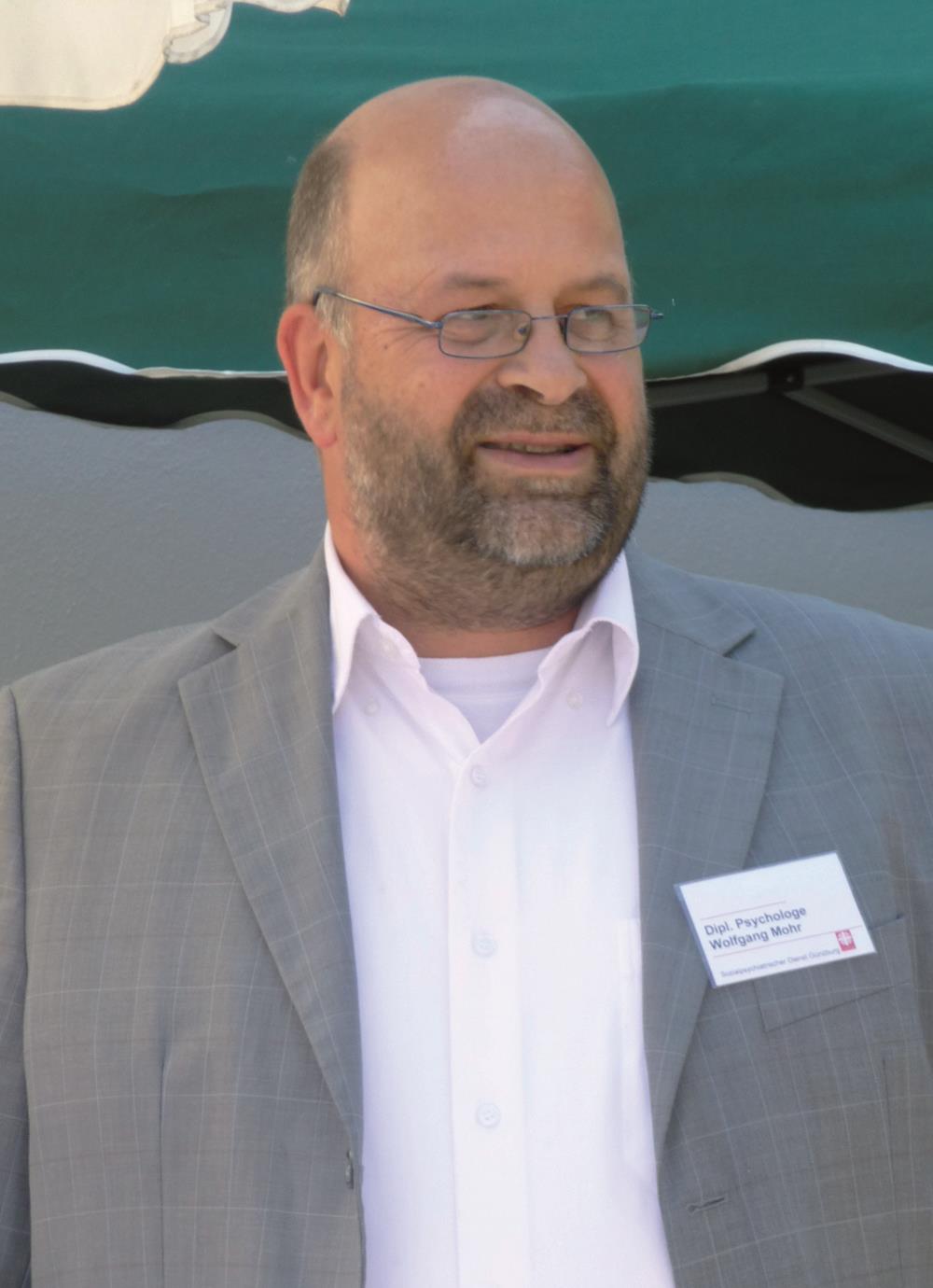 Wolfgang Mohr, Psychologe und Leiter des Sozialpsychiatrischen Dienstes der Caritas in Günzburg, empfahl sich ganz bewusst die Frage zu stellen: 'Mit welcher Frage gehe ich zum Arzt? Was will ich von ihm?'.